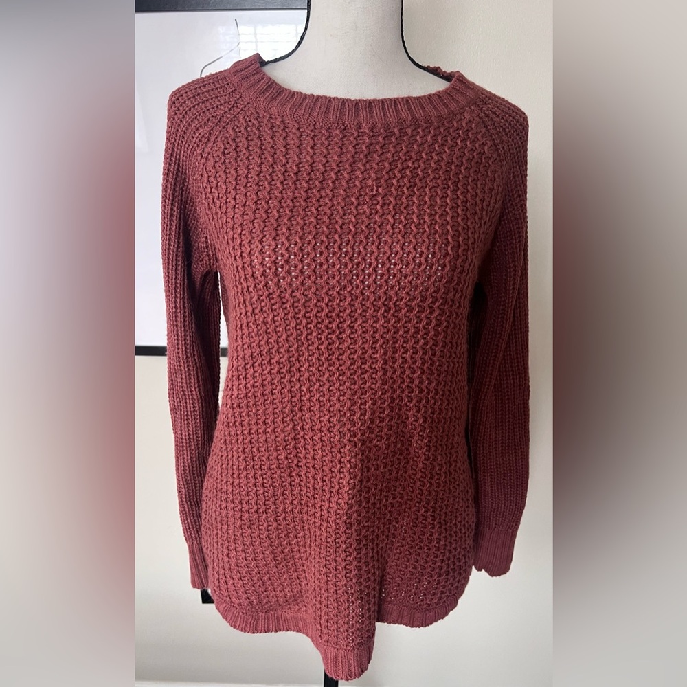 Pink Rose Textured Knit Sweater - Burgundy
